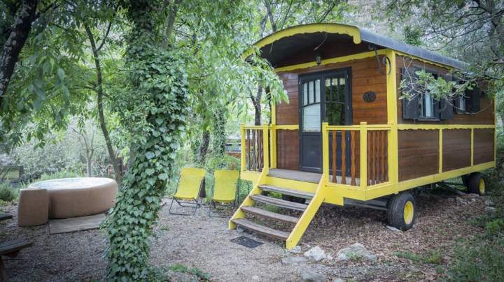 Profitez du charme unique d’une roulotte cosy