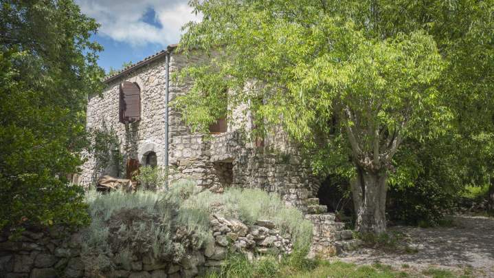 Location de gîte et cabane Ardèche
